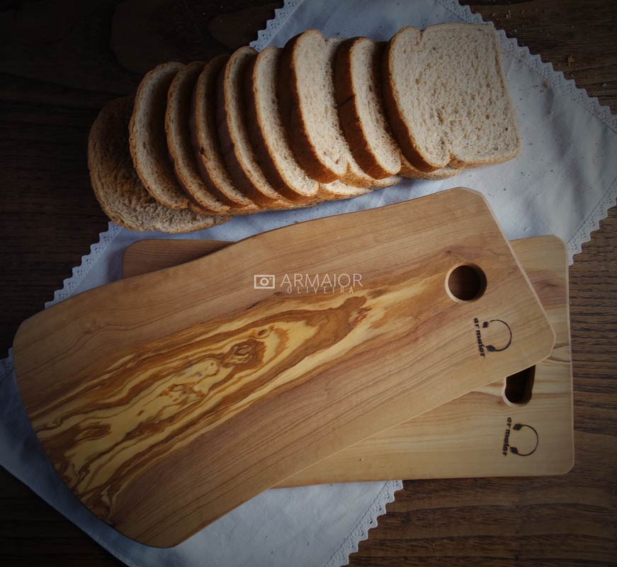 Tabla de cocina elaborada en madera.