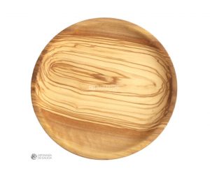 plato en madera de olivo